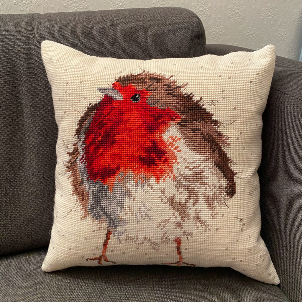 Robin Cushion